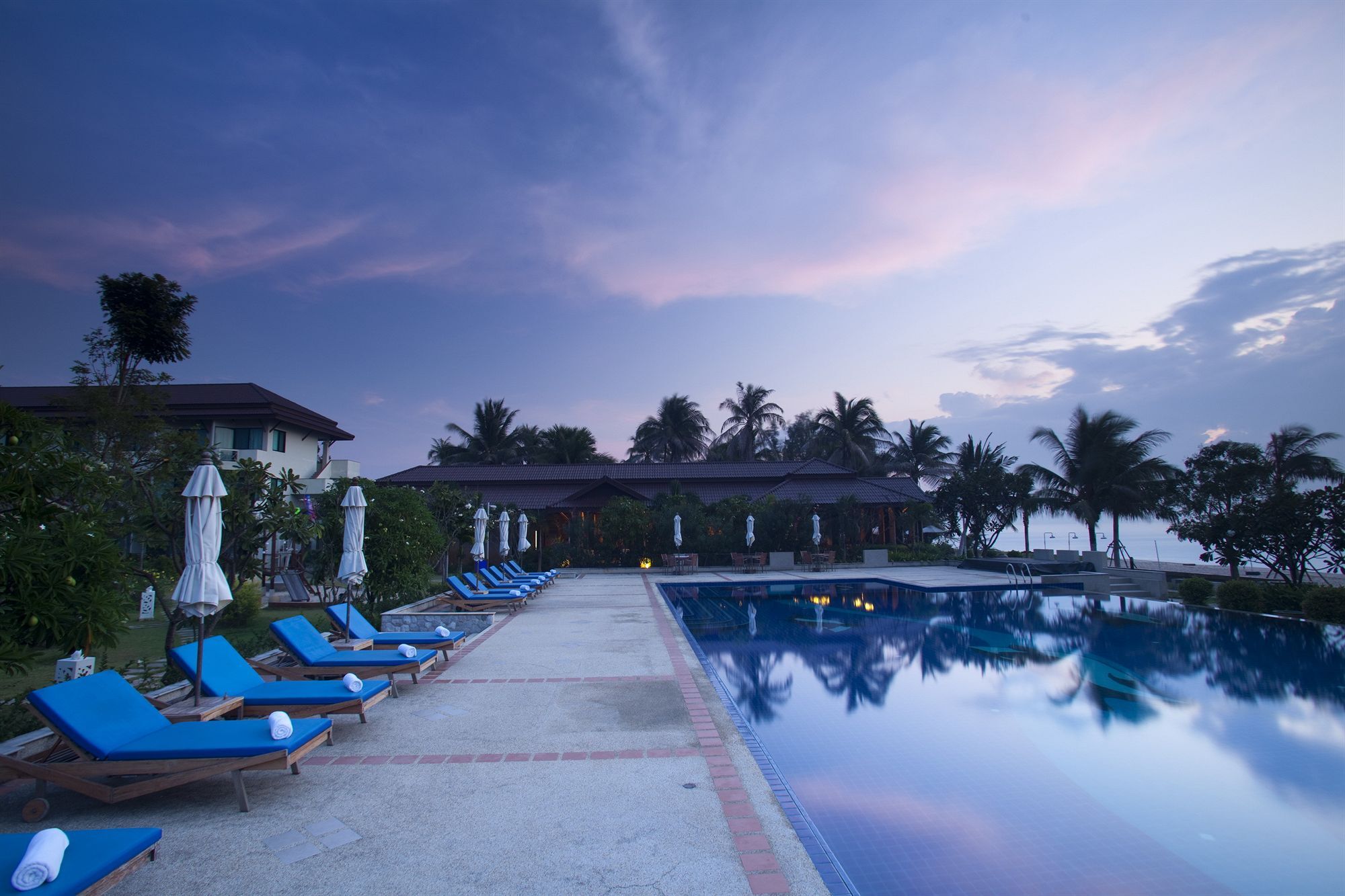 Kuiburi Hotel & Resort Kui Buri Exterior photo